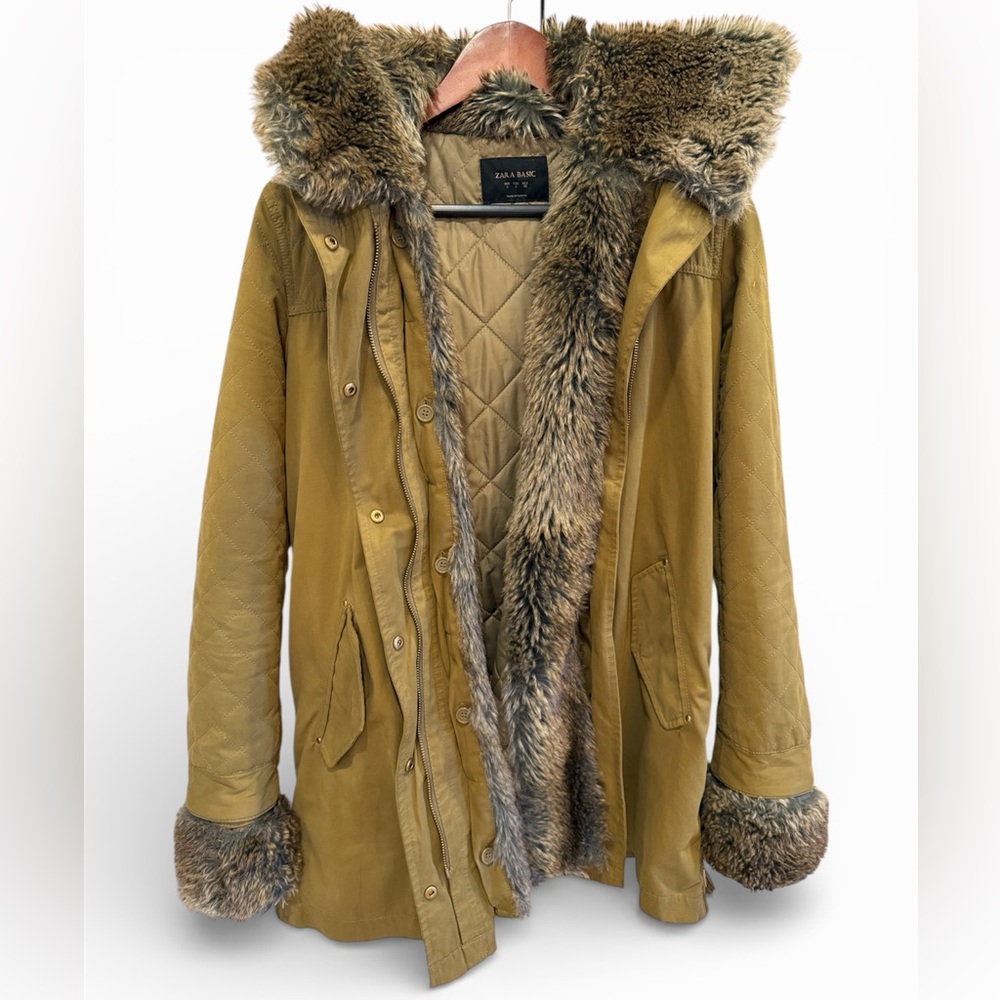 Zara Olive Green Fur-Trimmed Utility Jacket – Women’s Removable Fur, Cozy & Warm